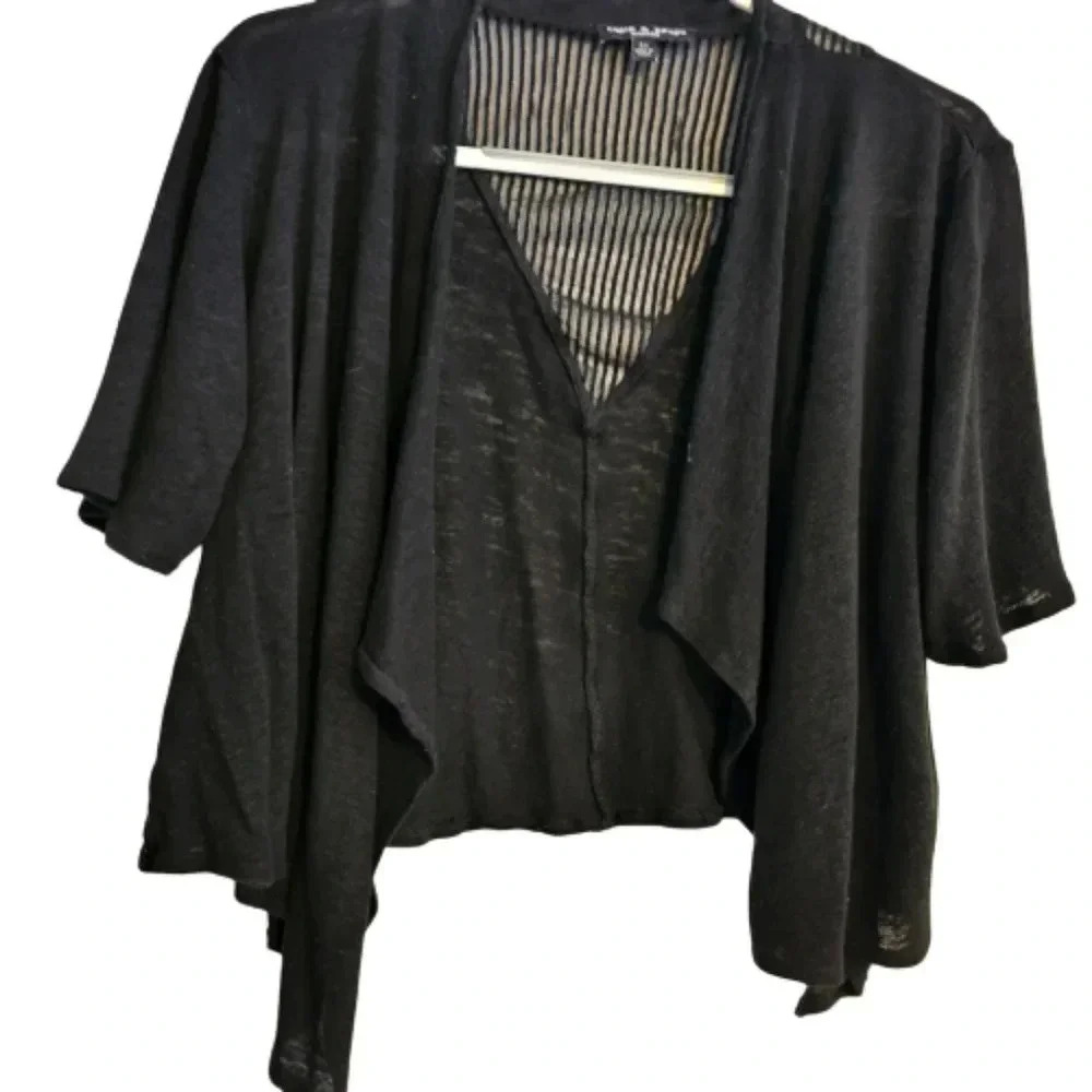 Cable & Gauge Woman Black Shrug